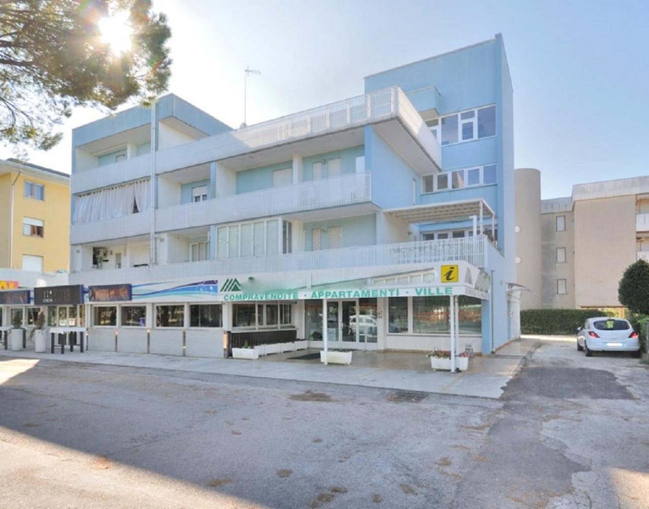 Condominio Biancoazzurro Bibione
